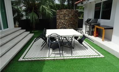 Alquila tu casa de lujo en Punta Barco Village  🌊✨