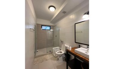 Punta Caelo, planta baja con patio Amoblado en Alquiler