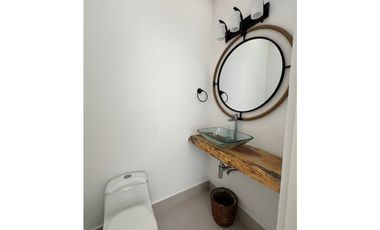 Punta Caelo, planta baja con patio Amoblado en Alquiler