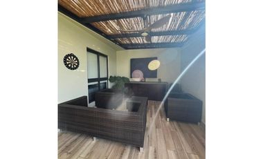 Punta Caelo, planta baja con patio Amoblado en Alquiler