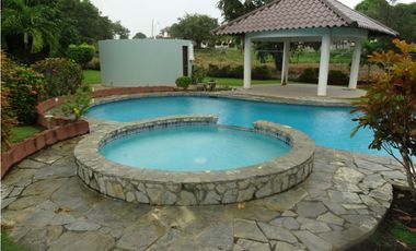 Alquiler casa con piscina en Quintas de Coronado!