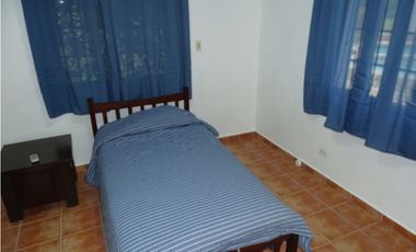 Alquiler casa con piscina en Quintas de Coronado!
