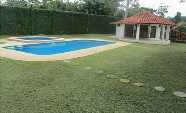 SE VENDE CASA EN EL DORADO