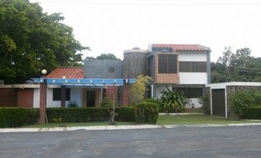 SE ALQUILA CASA DE PLAYA EN CORONADO