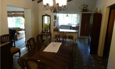 ¡Tu refugio de montaña en Cerro Azul te espera! 🌿