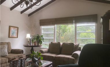 ¡Tu refugio de montaña en Cerro Azul te espera! 🌿