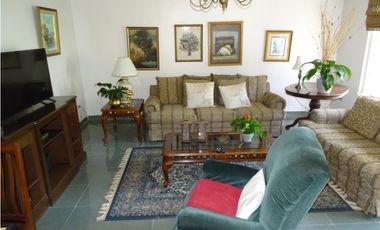 ¡Tu refugio de montaña en Cerro Azul te espera! 🌿