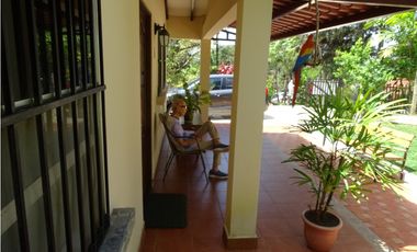 ¡Tu refugio de montaña en Cerro Azul te espera! 🌿