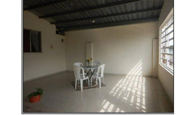 VENDO CASA Urb. COLINAS DE PACORA Los Caobos