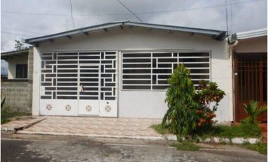 VENDO CASA Urb. COLINAS DE PACORA Los Caobos