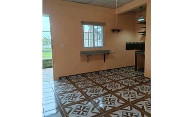 SE VENDE Y CASA MS 4 APARTAMENTOS 2 PLANTAS  LLANO MARIN PENONOMÉ