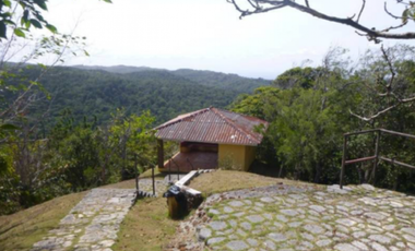 VENDO CASA EN ALTOS DE CERRO AZUL CON VISTA PANORMICA
