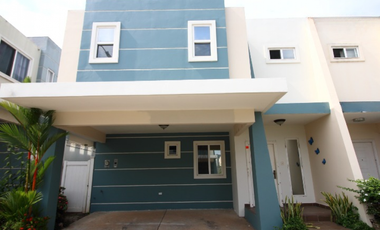 Venta de Casa en Brisas del Golf