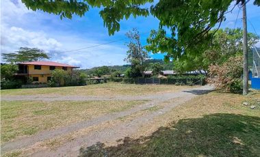 VENDO LOTE DE 1100M2 TITULADO COLINDANTE CON RIO CALDERA