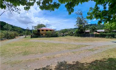 VENDO LOTE DE 1100M2 TITULADO COLINDANTE CON RIO CALDERA