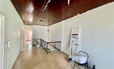 VENTA DE CASA ESQUINERA  6 RECAMRAS 4 BAÑOS EN DOS MARES CV