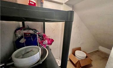 VENTA DE CASA ESQUINERA  6 RECAMRAS 4 BAÑOS EN DOS MARES CV