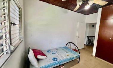 VENTA DE CASA ESQUINERA  6 RECAMRAS 4 BAÑOS EN DOS MARES CV