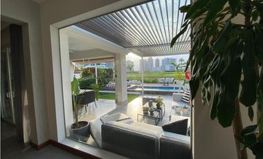Venta casa en Santa María, Crescent Land
