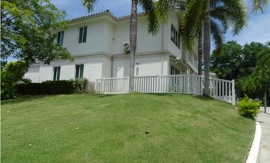 Bijao planta baja con patio en Alquiler B/2000.00