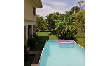 VENTA CASA EN CAMINO DE CRUCES 4 REC CON PISCINA