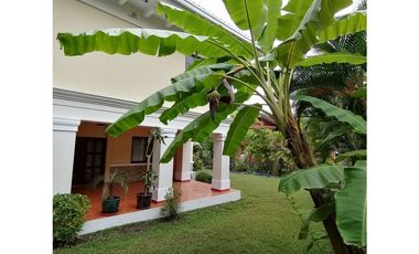 VENTA CASA EN CAMINO DE CRUCES 4 REC CON PISCINA
