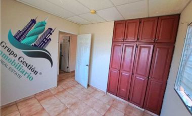 VENDO CASA 2 HAB EN EL ROBLEDAL