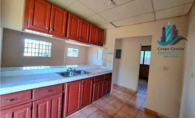 VENDO CASA 2 HAB EN EL ROBLEDAL