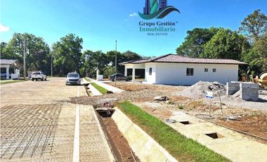 VENDO.CASAS ESCLUSIVAS EN SANTA ROSA