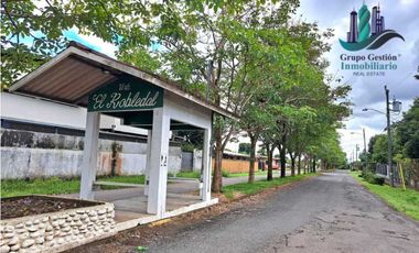 VENDO CASA 2 HAB EN EL ROBLEDAL