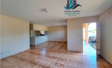 VENDO CASA 2 HAB EN EL ROBLEDAL