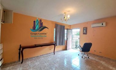 VENDO/ CASA DE 5HAB 4 BAÑOS BOQUETE