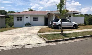 CASA EN VENTA -  HACIENDA DEL LAGO SAN CARLITOS DAVID
