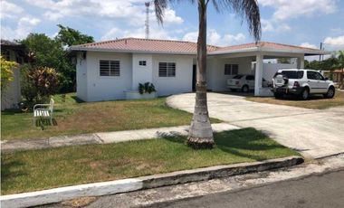 CASA EN VENTA -  HACIENDA DEL LAGO SAN CARLITOS DAVID