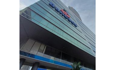 Marbella, area bancaria 125m2 a solo $1399