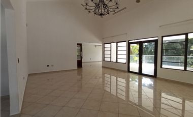 ¡Bienvenido a tu nuevo hogar en Cárdenas Village!