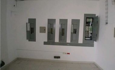 SE ALQUILA LOCAL COMERCIAL EN CENTRAL DE CHITRE.
