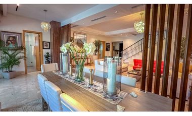 Venta Casa en Santa María, Fairway Estate