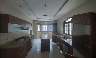 Venta de casa en Costa Sur (El Doral) GTA