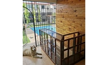 ALQUILO HERMOSA CASA AMOBLADA CON PISCINA EN VILLA ZAITA