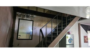 VENDO CASA CON APARTAMENTO CERCA A UNIVERSIDAD