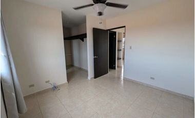 VENDO AMPLIA CASA EN BARRIO COLÓN 142 MTS 2