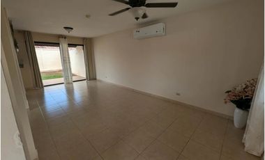 VENDO AMPLIA CASA EN BARRIO COLÓN 142 MTS 2