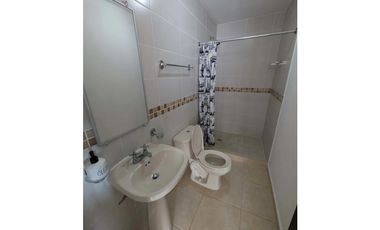 VENDO AMPLIA CASA EN BARRIO COLÓN 142 MTS 2