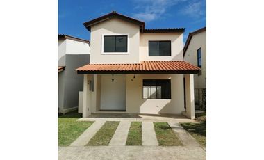 VENDO AMPLIA CASA EN BARRIO COLÓN 142 MTS 2