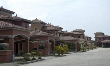 VENTA DE CASA COSTA SUR - RESIDENCIAL EL DORAL