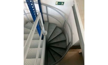 LOCAL EN ARRAIJAN PLAZA  FORUM  3NIVELES 127M2