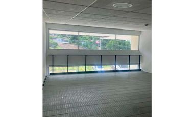 LOCAL EN ARRAIJAN PLAZA  FORUM  3NIVELES 127M2