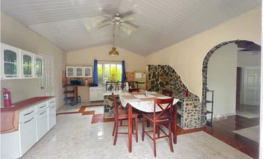 VENTA CASAS 3 EN 1 EN ALTOS DEL MARIA PARA NEGOCIO AIRBNB