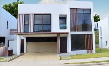 CASAS EN VENTA RIVERWALK- PANAMA NORTE